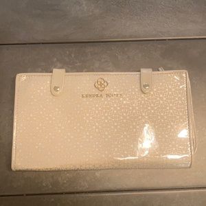 Kendra Scott jewelry case